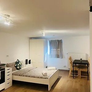 Oneluxstay Near Fashion District Aparthotel