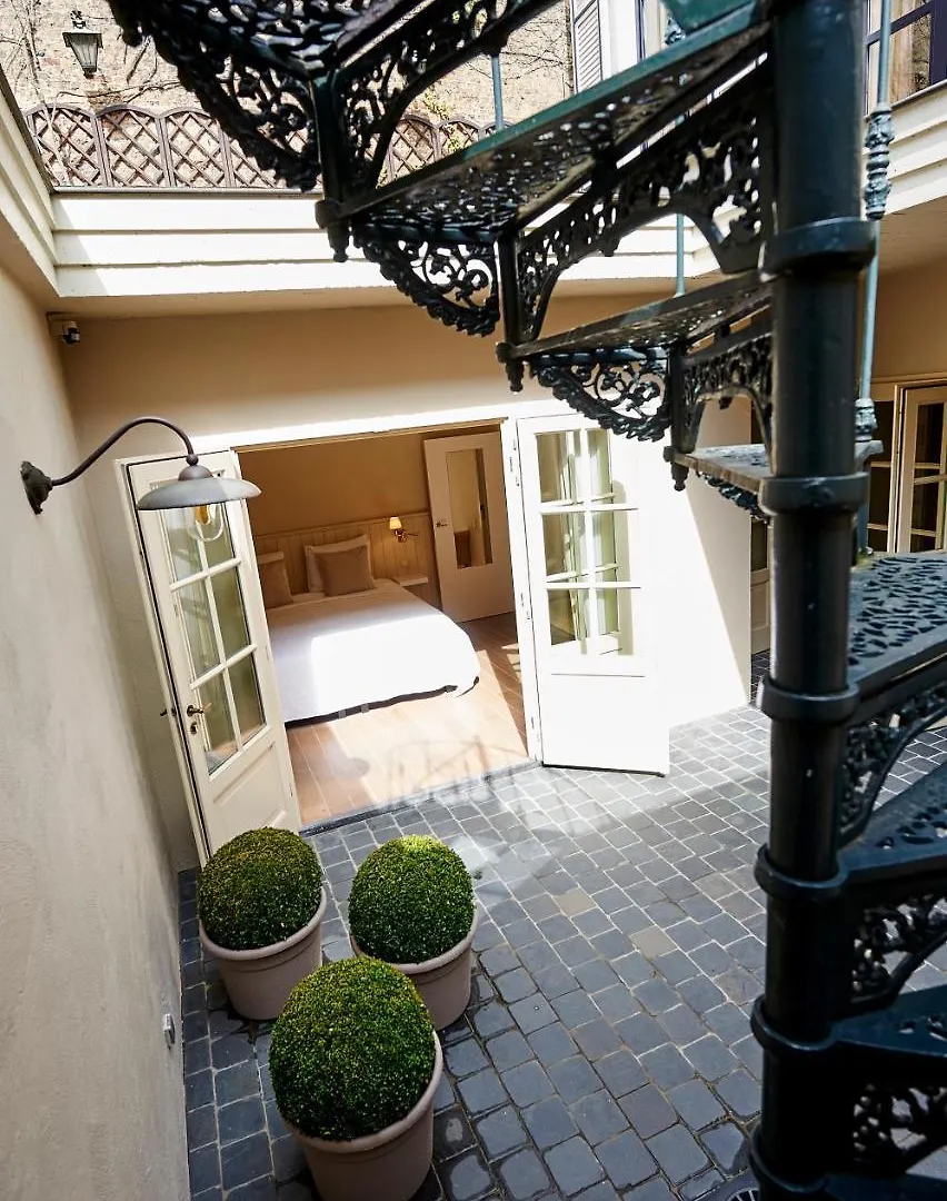 B&B Maryline Antwerp 2*,